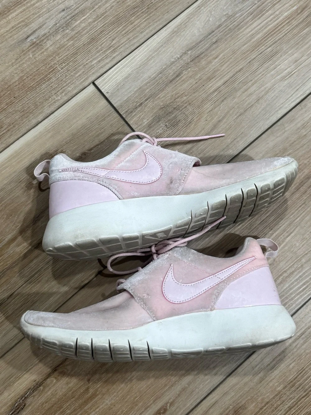 Nike Pink Roshe Girls Sneakers